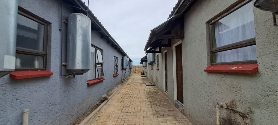 To Let 1 Bedroom Property for Rent in Thorisong Free State